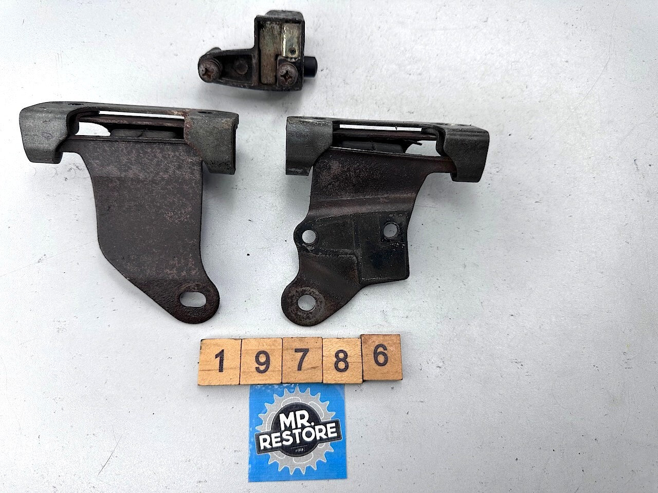 Honda CB1000 CB900 CB750 Left & Right Seat Bracket Stays & Helmet Lock (no key)