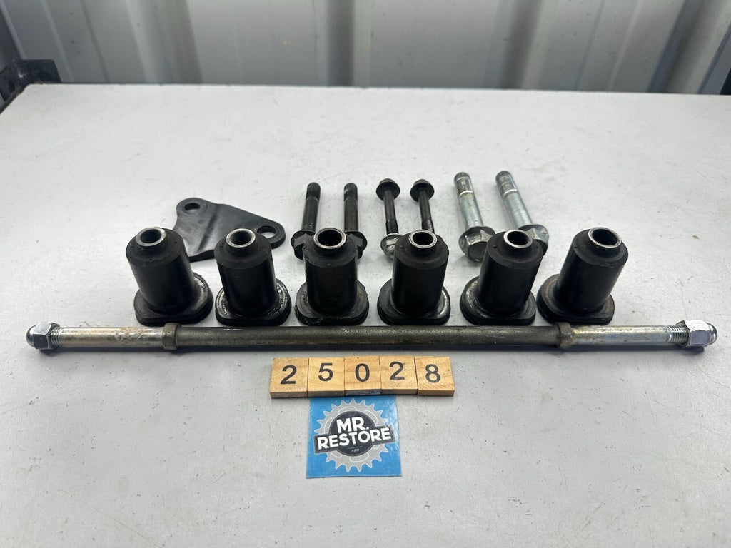 Yamaha V-Max 1200 VMX12 '85-03' Engine Mount Bolts & Dampers