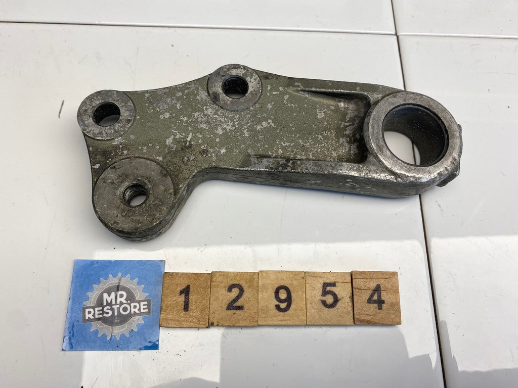 Kawasaki GPZ900R ZX900 Rear Brake Caliper Holder 43044-1060