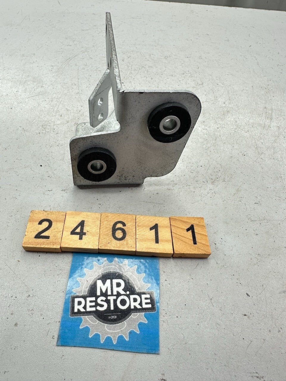 Suzuki TL1000 97-01 Seat Lock Key Cylinder Bracket 45289-02F00