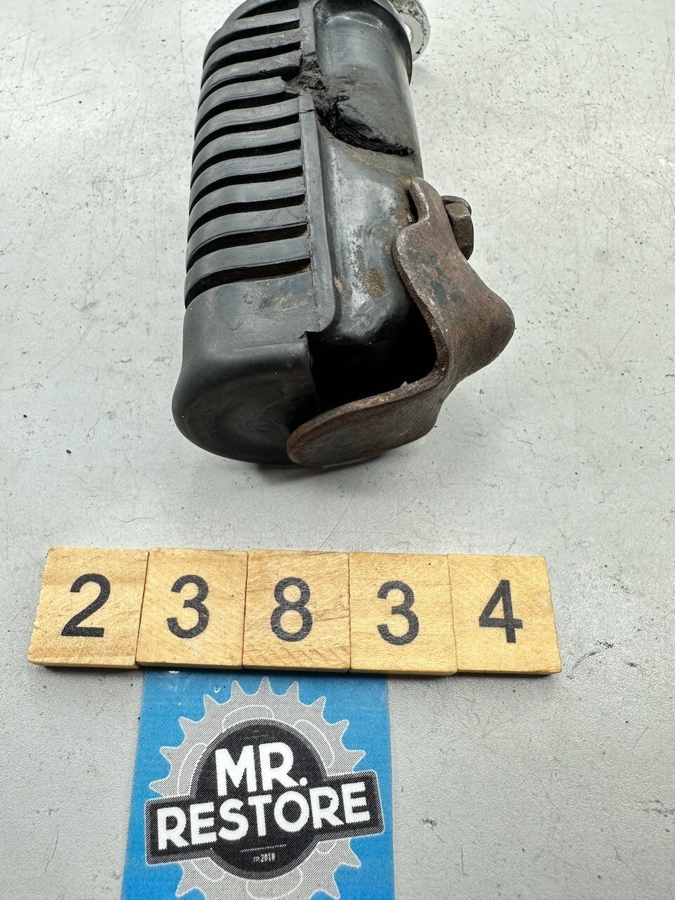 Honda CB750 '79-82' Left Footrest Peg & Rubber 50630-438