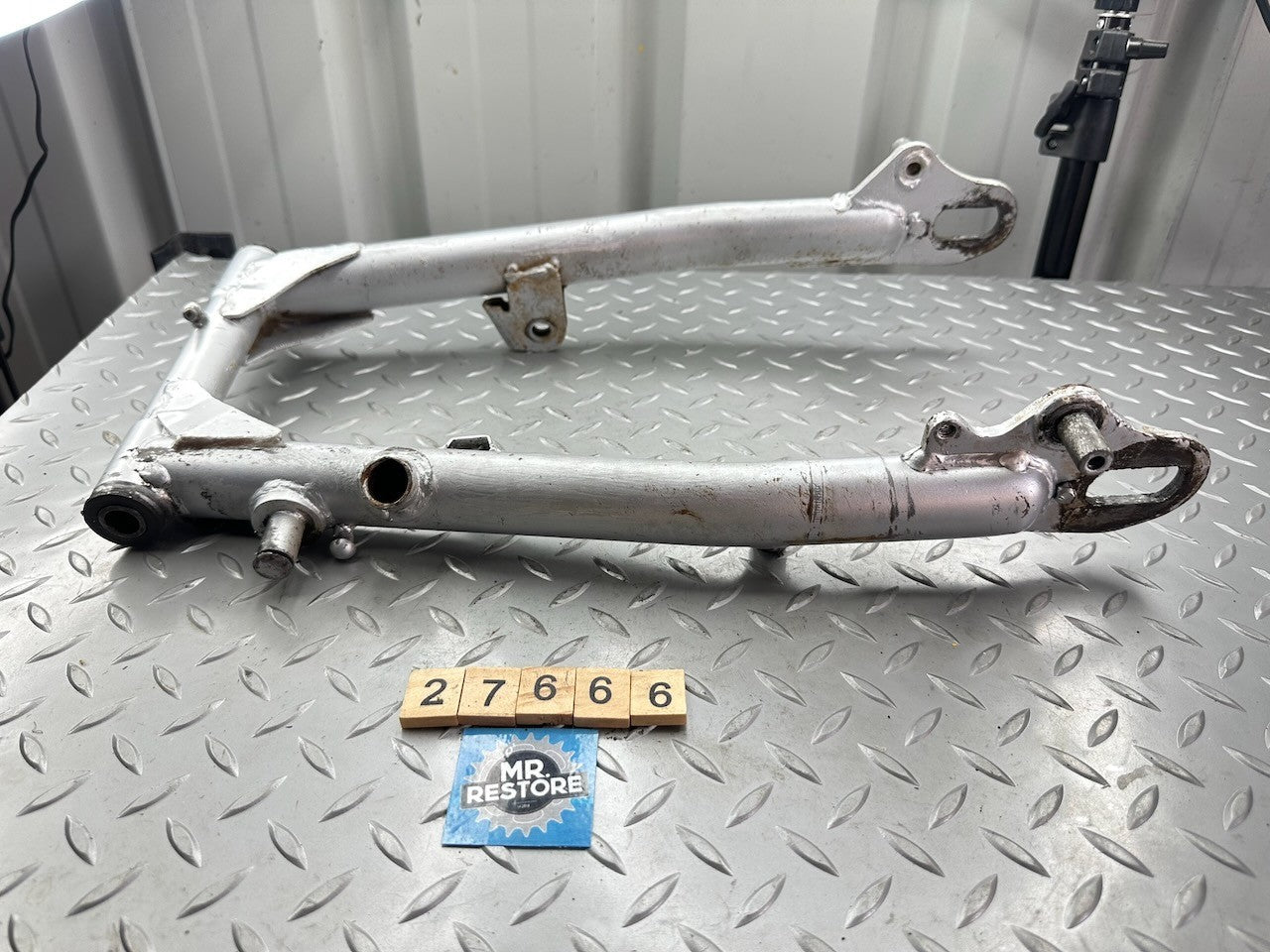 Yamaha TY250 1974 & 1977 Swingarm 493-22110-02-35