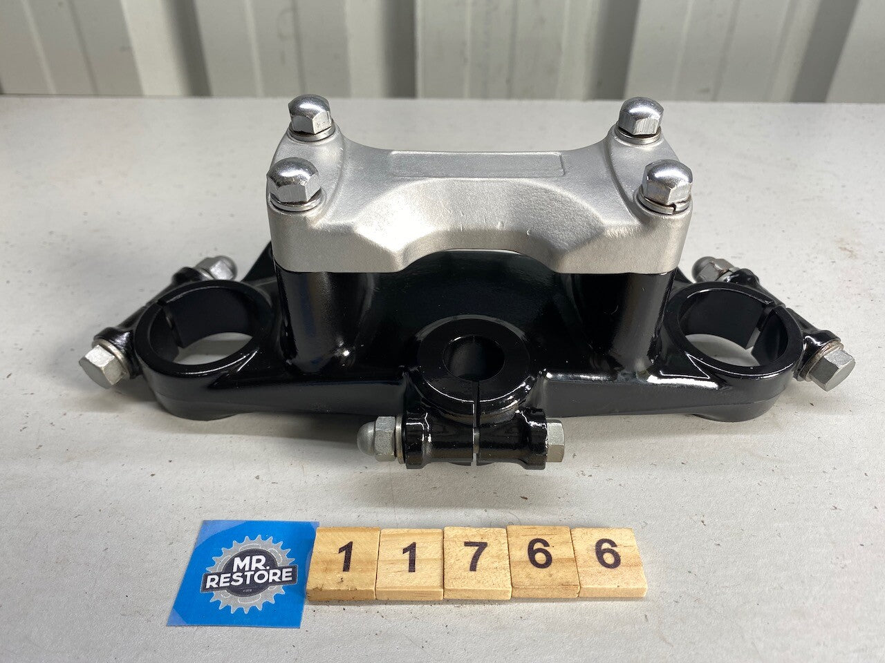Suzuki GSX1100 Top Fork Triple Tree Clamp - Reconditioned