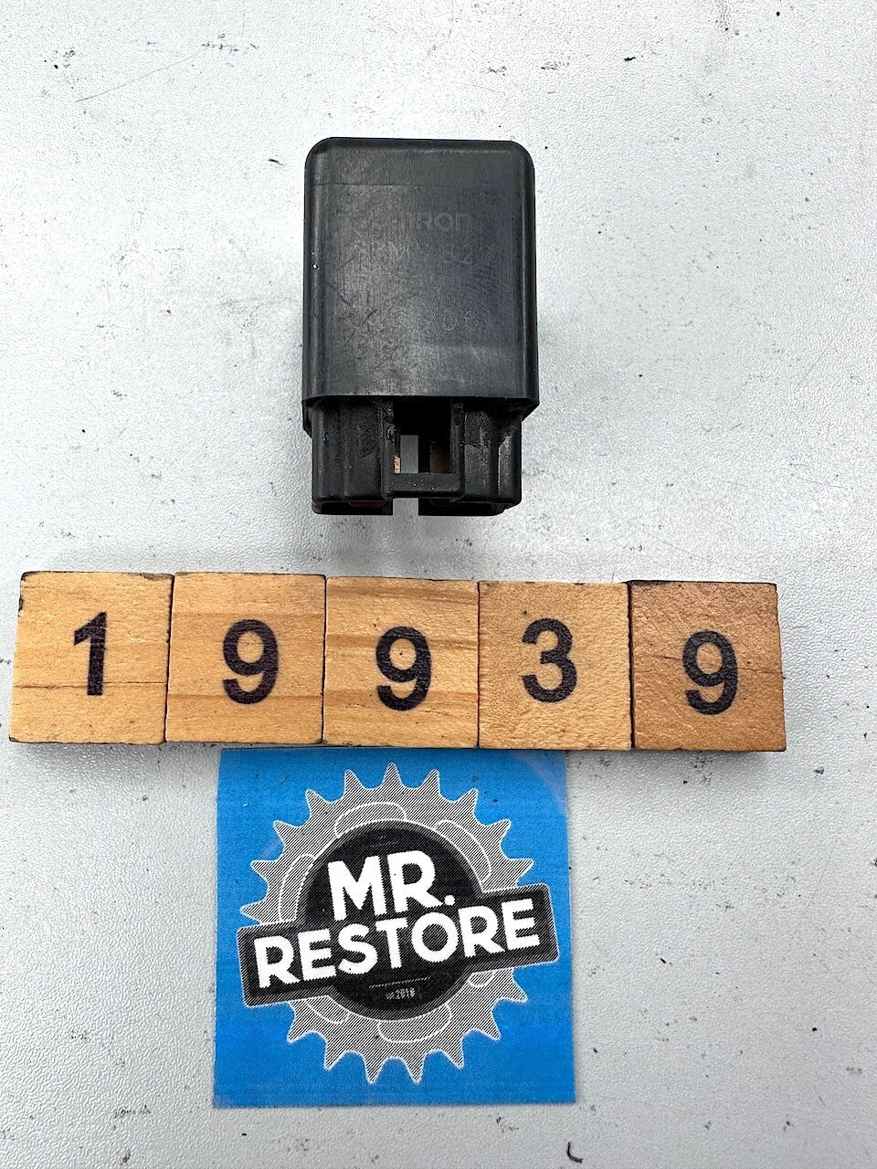 Suzuki GSF250 Bandit GSX1100 GSXR750 GS500 etc. Side Stand Switch Relay Omron