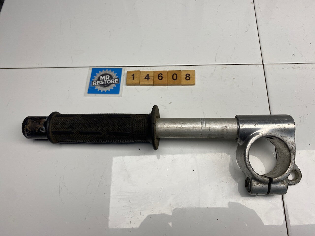 Kawasaki ZX6R L/H Handlebar & Mount & Weight
