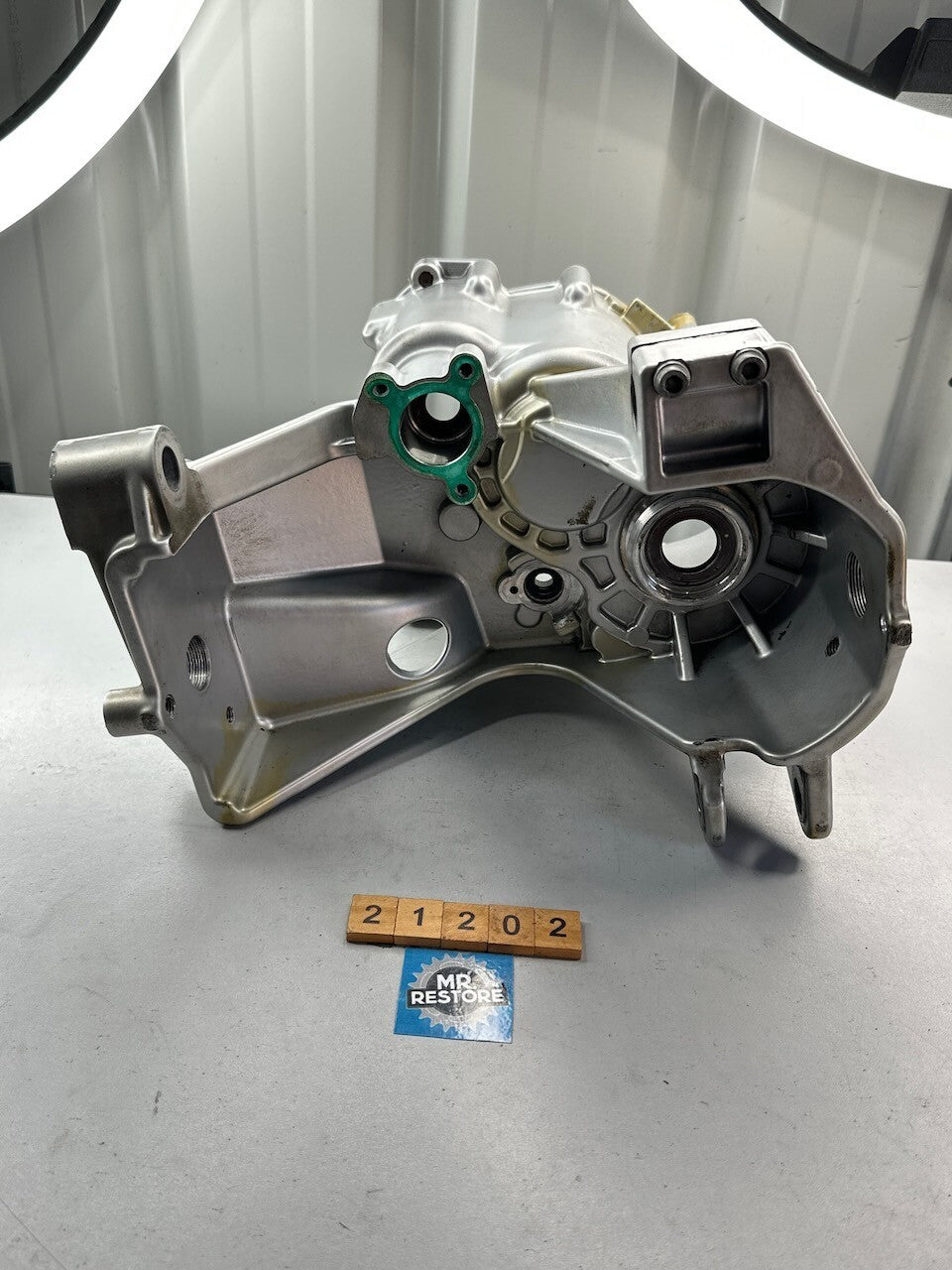 BMW R1150GS R1100RS R1150R R1200C R1100S Transmission Gearbox Case 4240018190