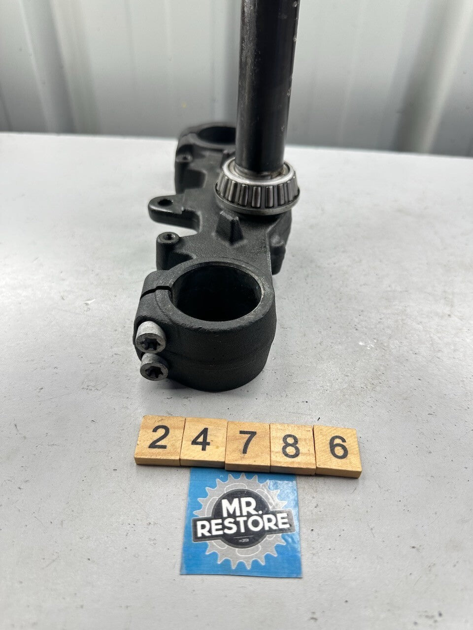 BMW G650GS 2008-16 Triple Tree Fork Lower Clamp Stem & Races etc. 31427726772