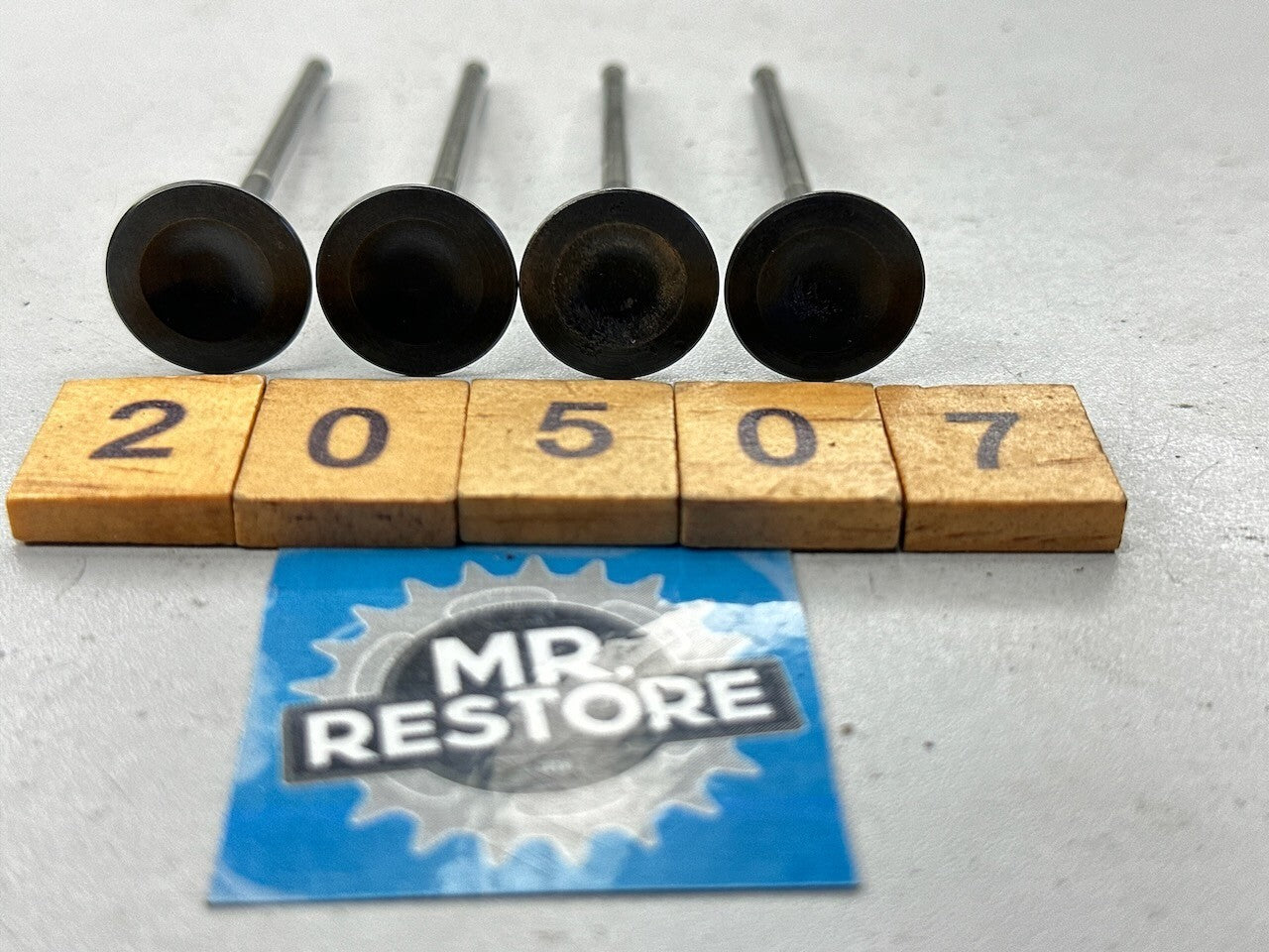 Honda CBR250RR CBR250R MC22 MC19 CB250F - Intake Valve x 4 - 14711KY1000