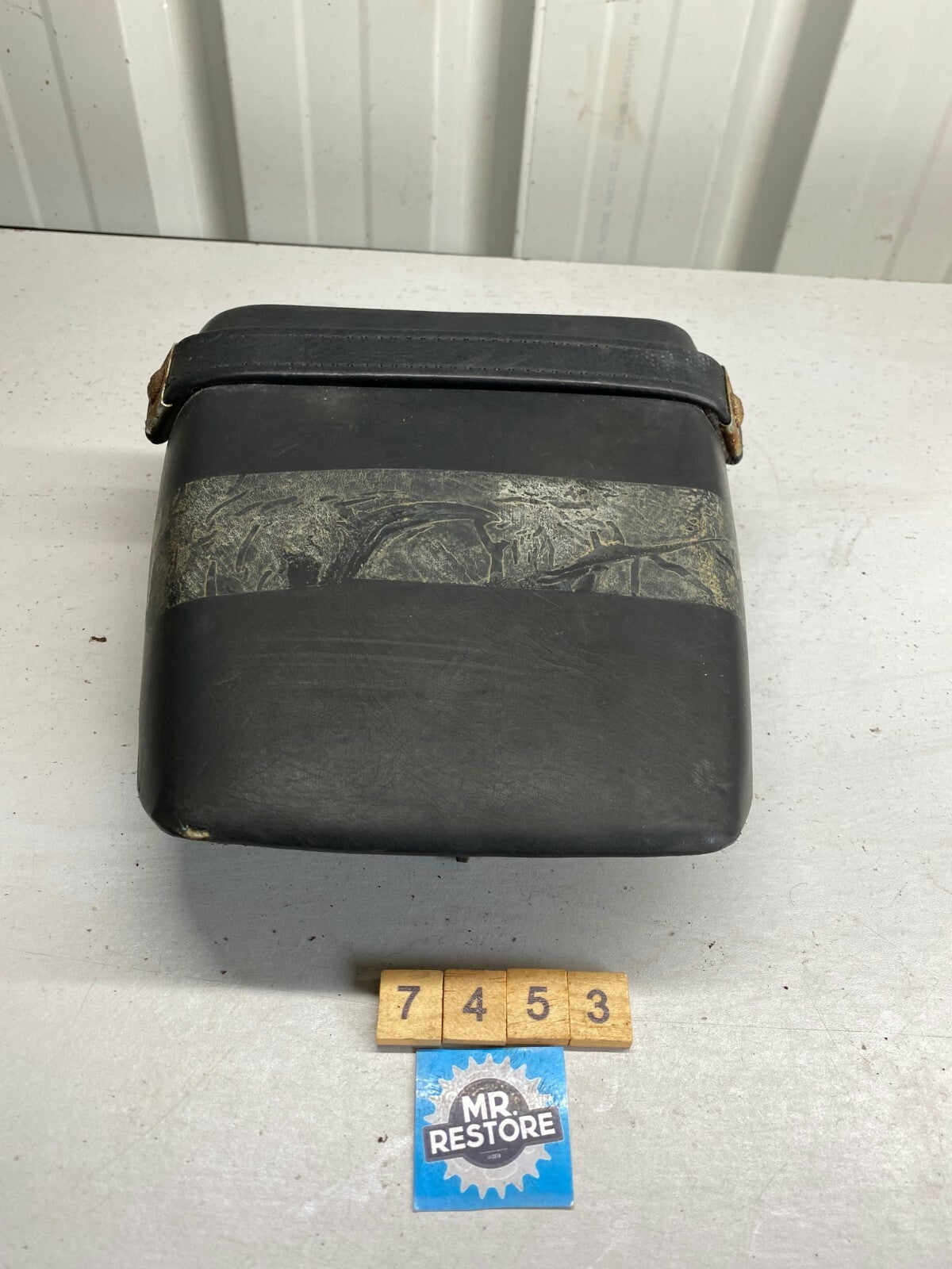 Yamaha FZR250 2KR 3HX Pillion Passenger Seat & Strap 2KR-24750 & 2KR-24734