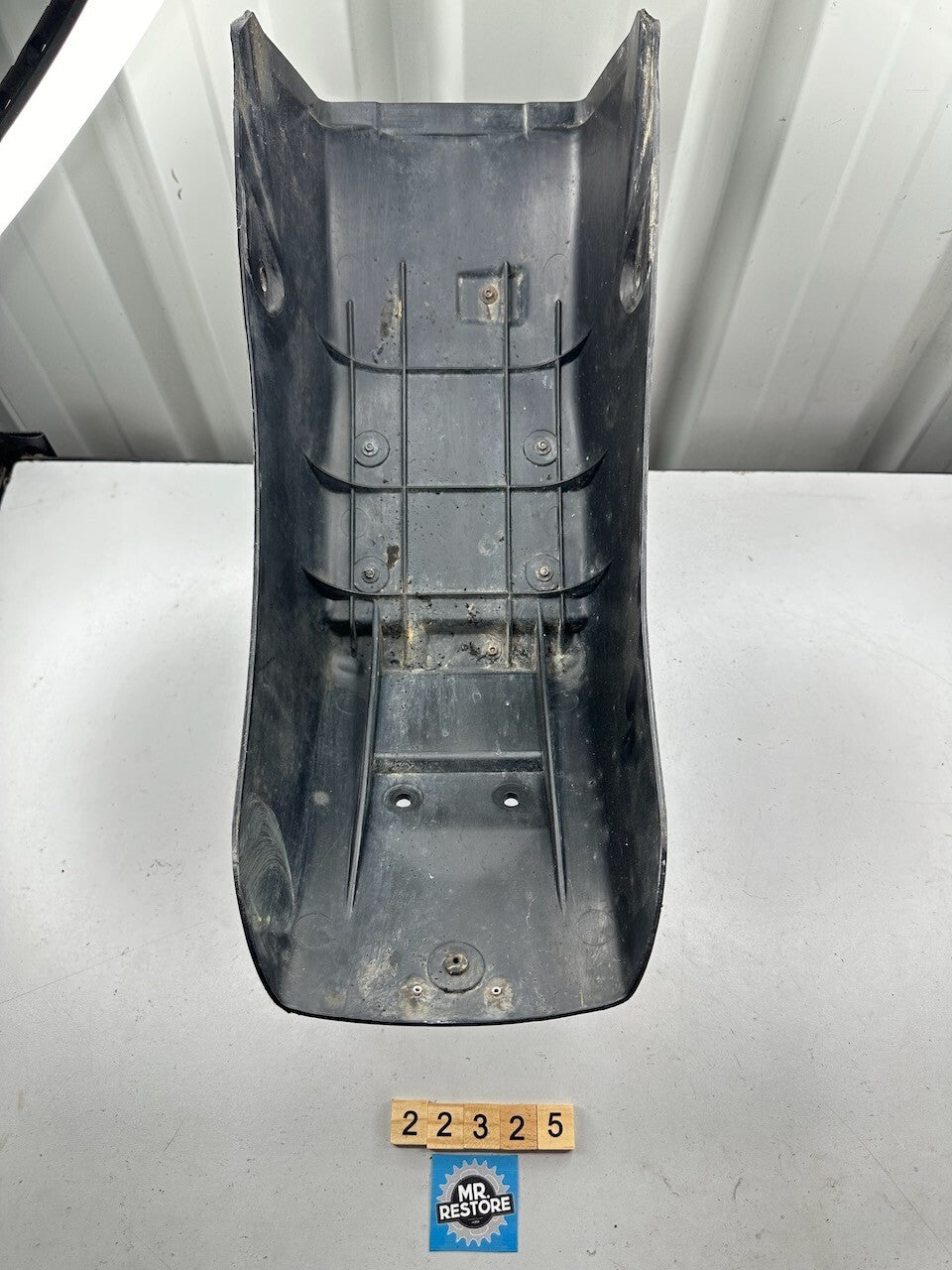 Yamaha FJ1200 88-93 Rear Fender Mudguard, Reg Plate Holder & Tool Band