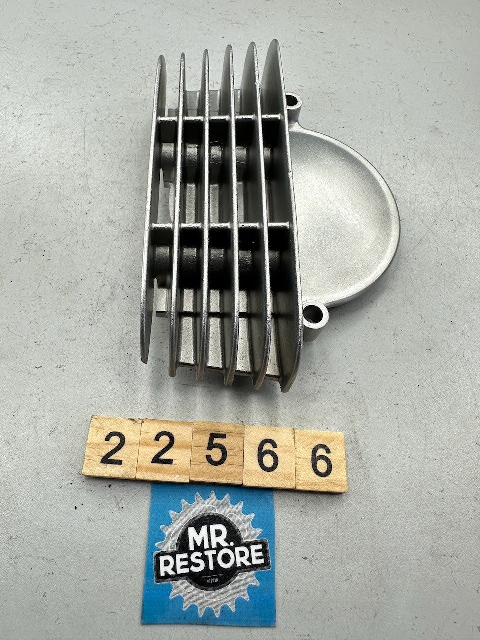 Yamaha XV250 XV125 Virago Cylinder Head Side Cover 1 - 2UJ-11185-01