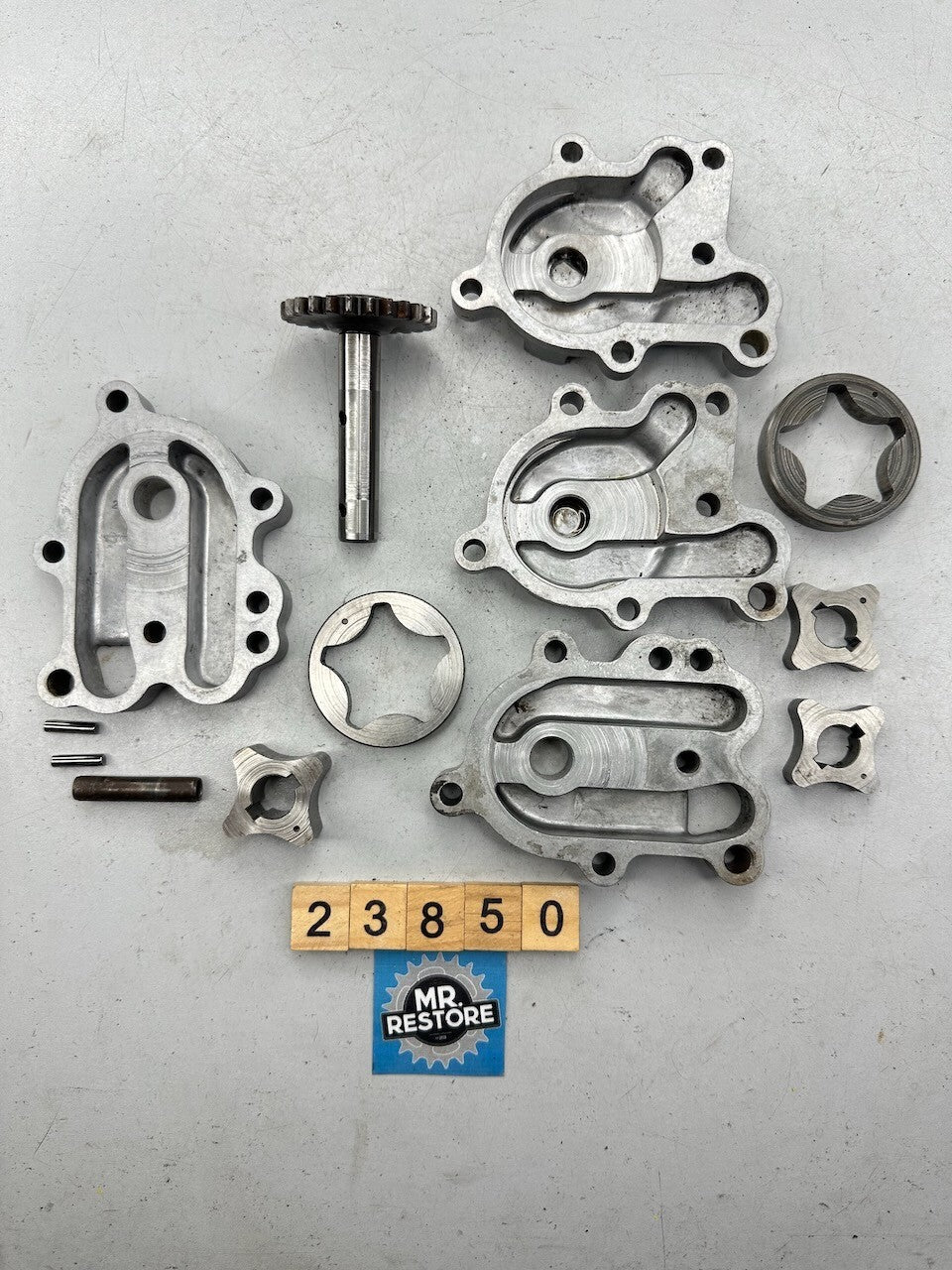Honda CB900 Boldor CB1100 CB1000 Oil Pump Parts 15100-438-003