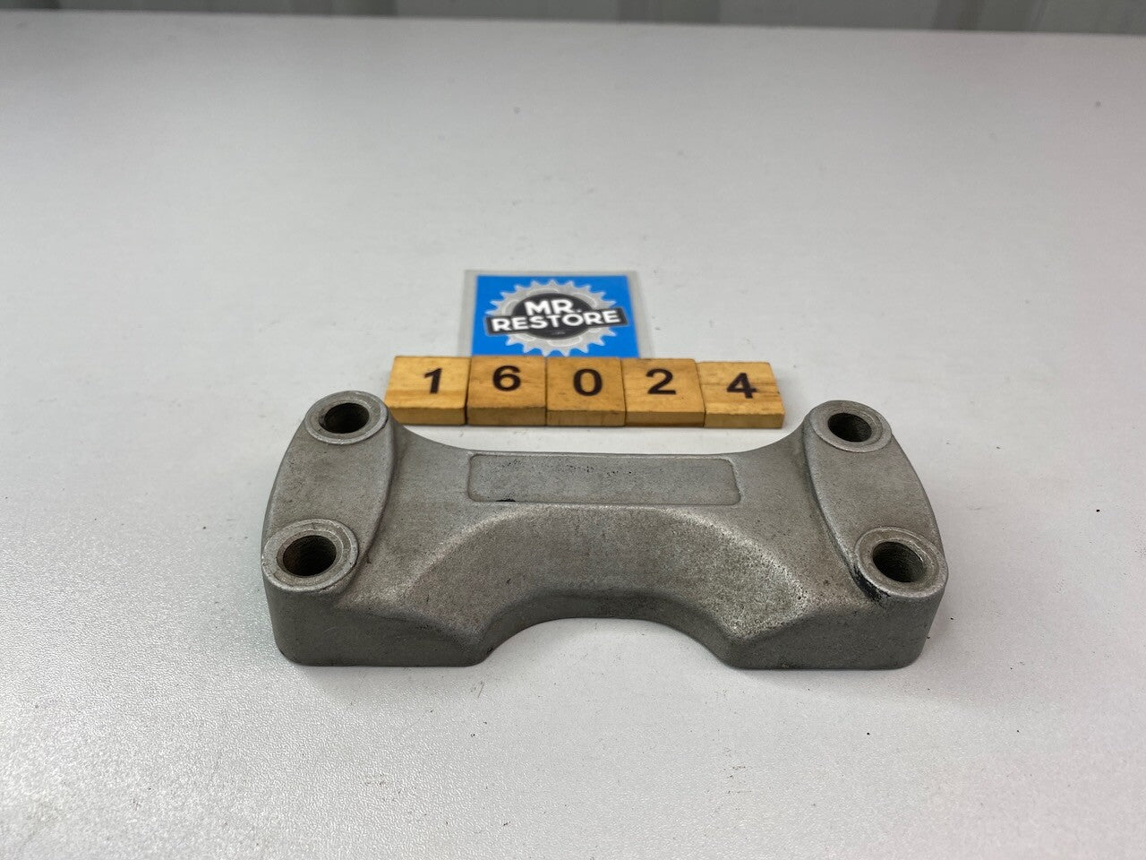 Suzuki GSX1100 Handlebar Top Clamp 56211-49200-291