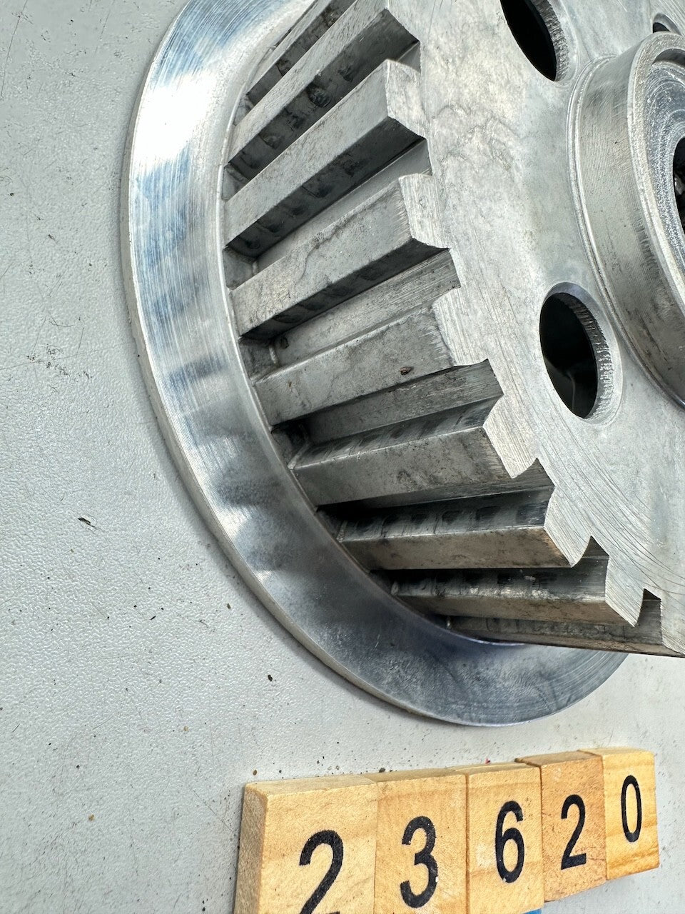 Kawasaki KR250 Clutch Centre Hub Boss 13087-1108
