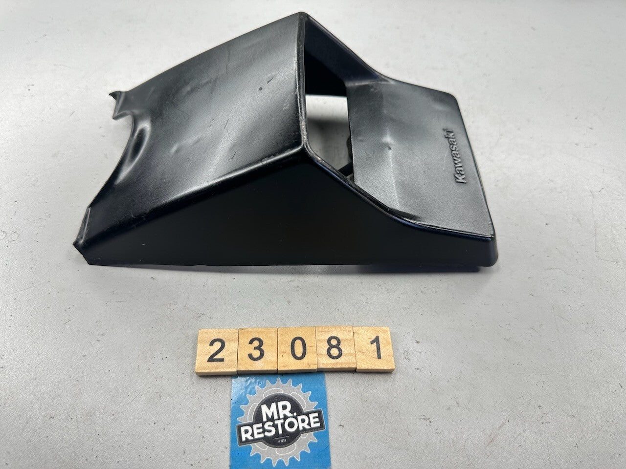 Kawasaki ZX750 ZX550 ZX400 GPZ1100 GPZ750 GPZ550 GPZ400 KZ1100 Fuel Meter Cover