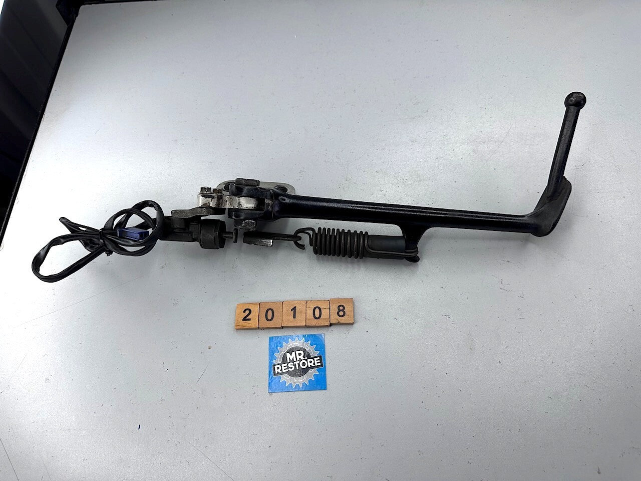 Yamaha FZR250 R 3LN 1990-94 Side Stand & Bracket 3LN-21458-51  2KT-27311