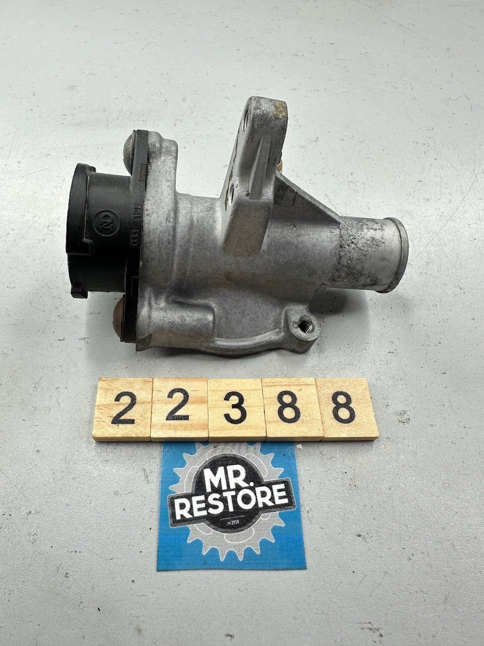 Kawasaki GPZ1000RX ZX1000 1986-88 Thermostat Housing Body & Parts