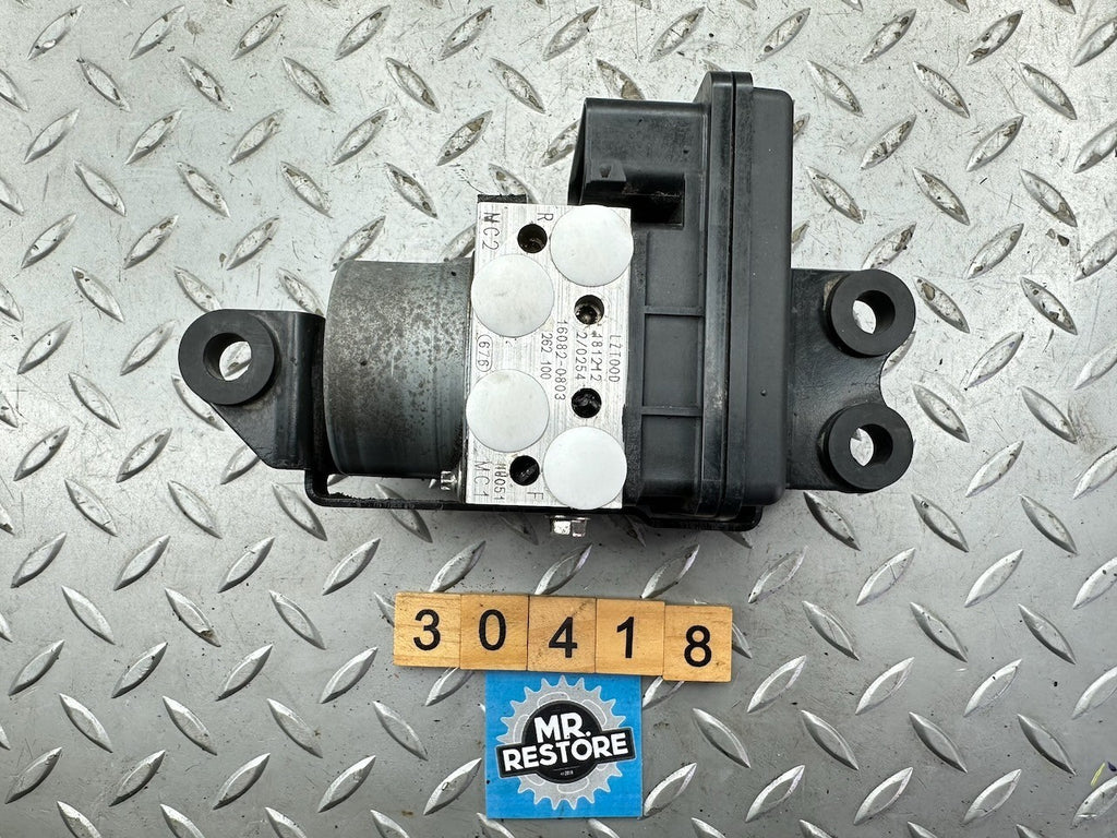 Kawasaki KLZ1000 Versys 1000 2019 ABS Oil Pump Assy 16082-0804