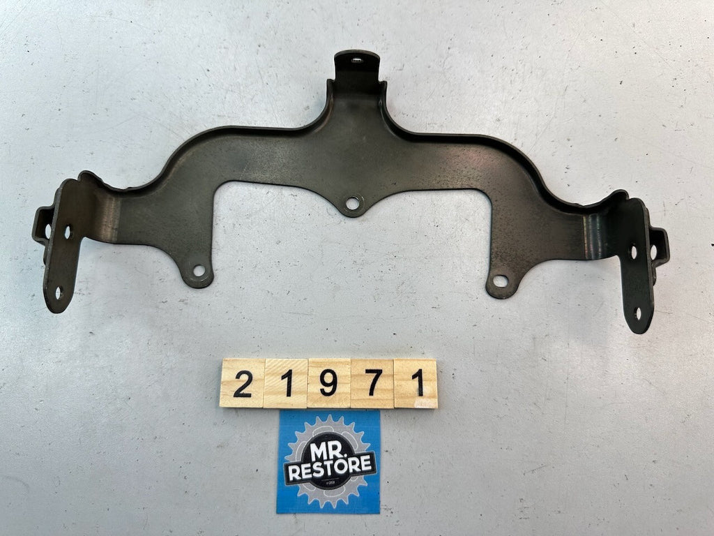 Suzuki GSX1300 Hayabusa 2000-07 Taillight Bracket 35726-24F00