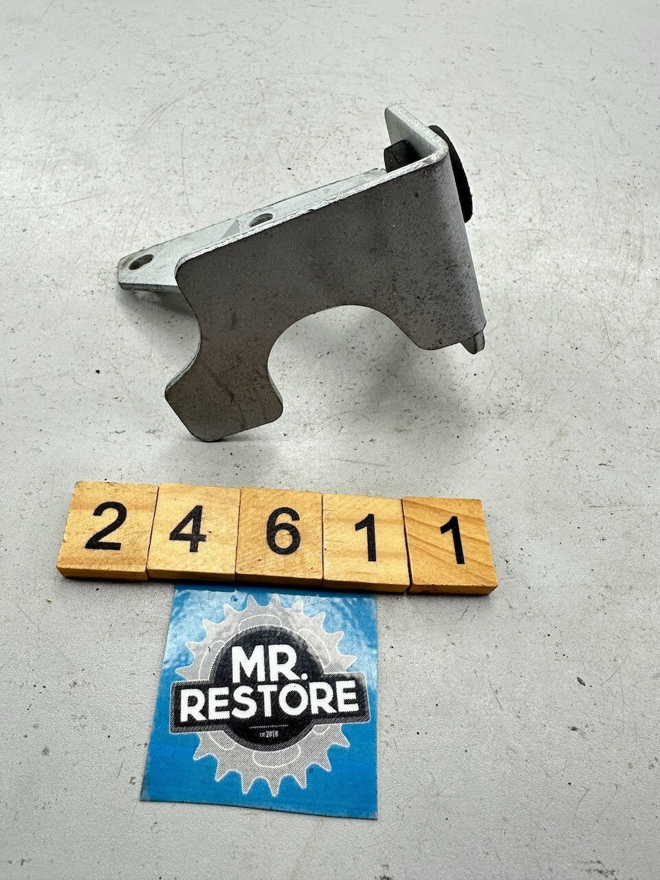 Suzuki TL1000 97-01 Seat Lock Key Cylinder Bracket 45289-02F00