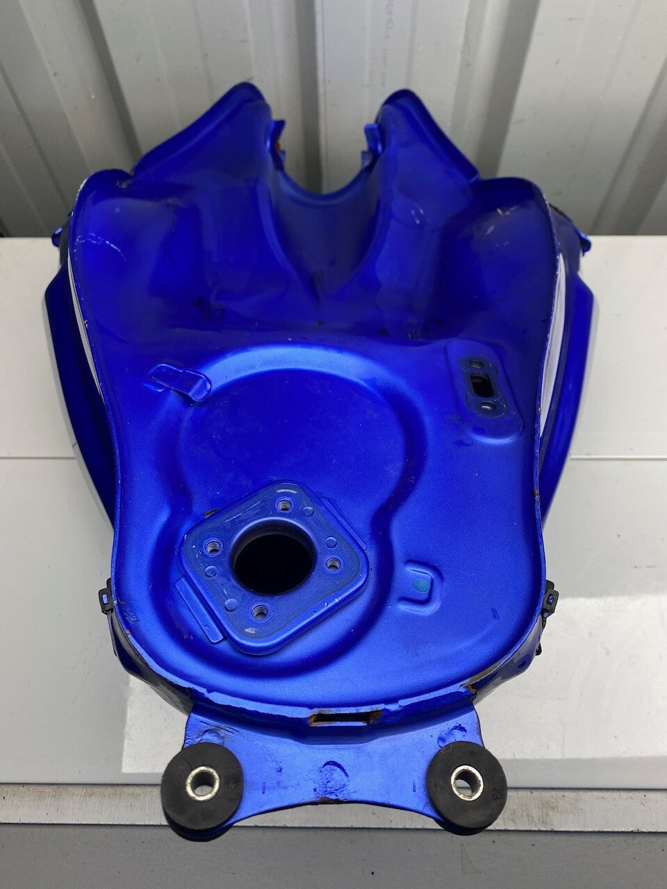 Kawasaki EX250 Ninja 250 Fuel Tank & Cap (no key) 2010-2011 (DAMAGED)