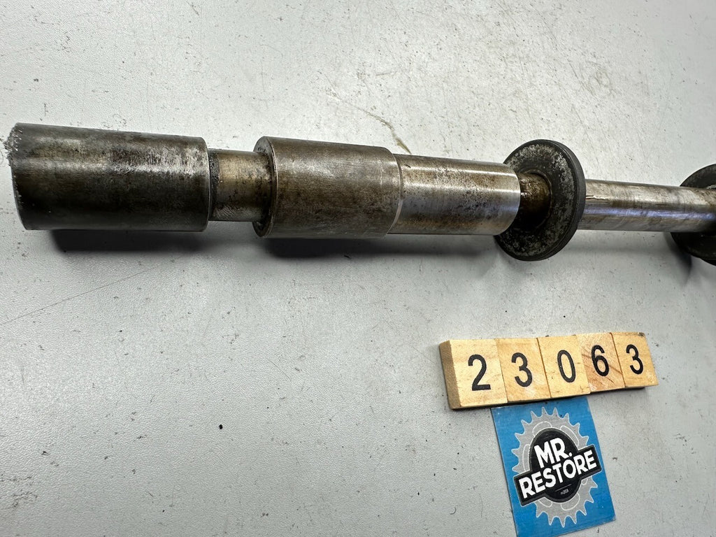 Suzuki GS650 Katana GS450 Rear Wheel Axle & Spacers 64711-34200