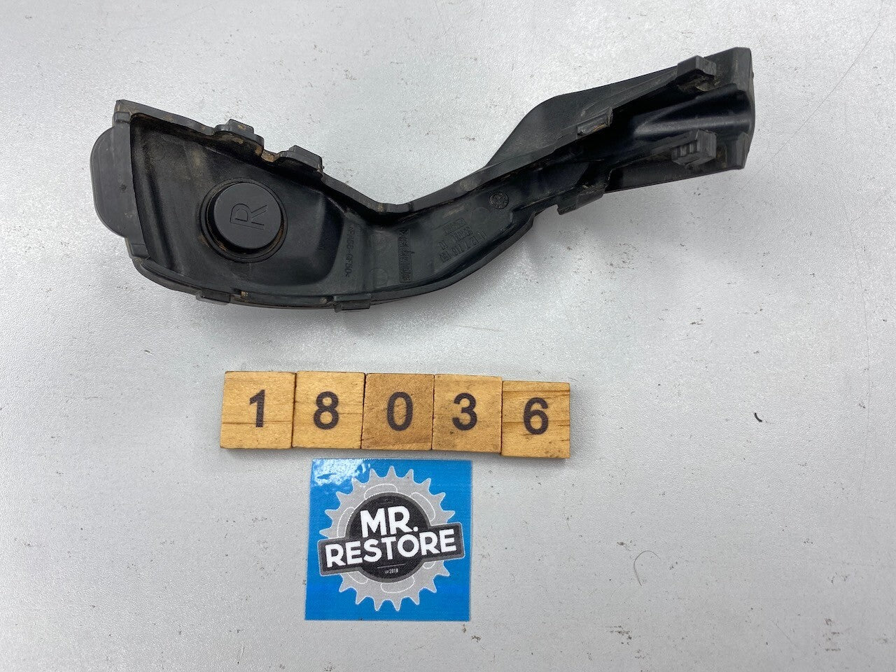 BMW R1200GS R/H Spark Plug Cover 11127718150
