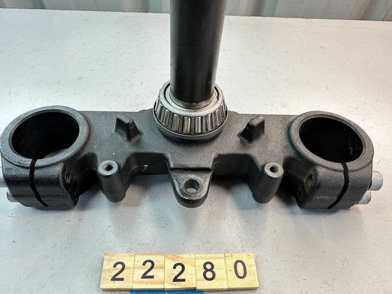 BMW G650GS 2008-15 Triple Tree Fork Lower Clamp Stem & Race 31427726772