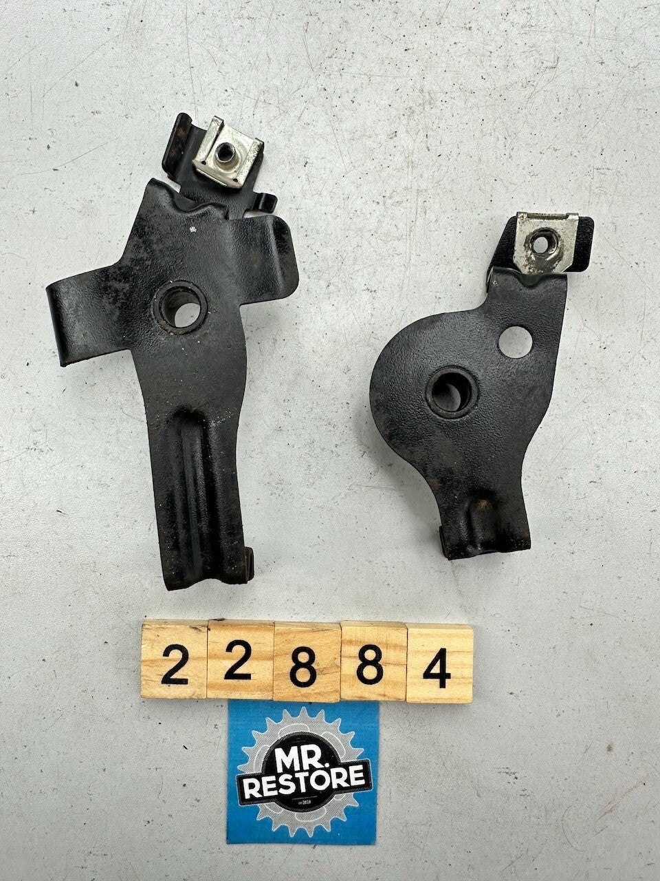 BMW R1200GS ADV '05-13' R1200GS '02-07' Pair Tank Mount Fastening Brackets