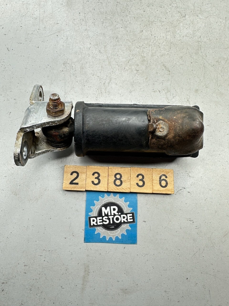 Honda CB750 '79-82' Right Footrest Peg & Rubber 50620-438