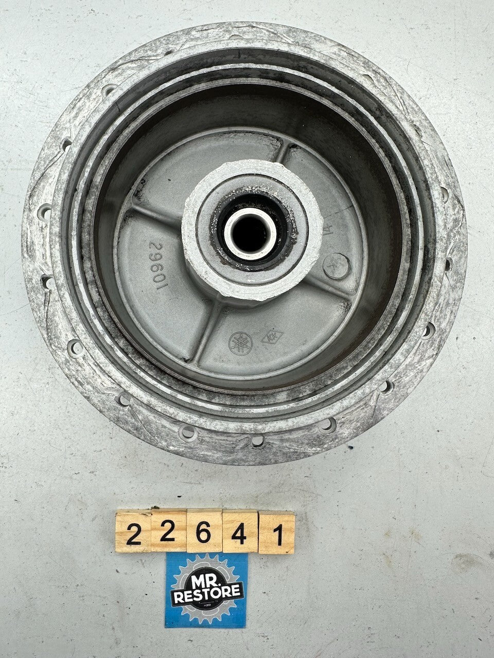 Yamaha YB100 Rear Wheel Hub 29601