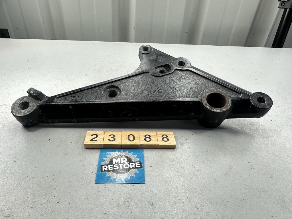 Kawasaki KZ1100 Z1100 KZ750 Z750 KZ650 Z650 Right Muffler Stay Foot Rest Bracket