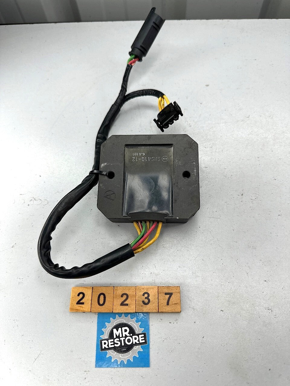 BMW F800S F800ST F800R F800GS F650GS OEM Voltage Regulator 61312346550