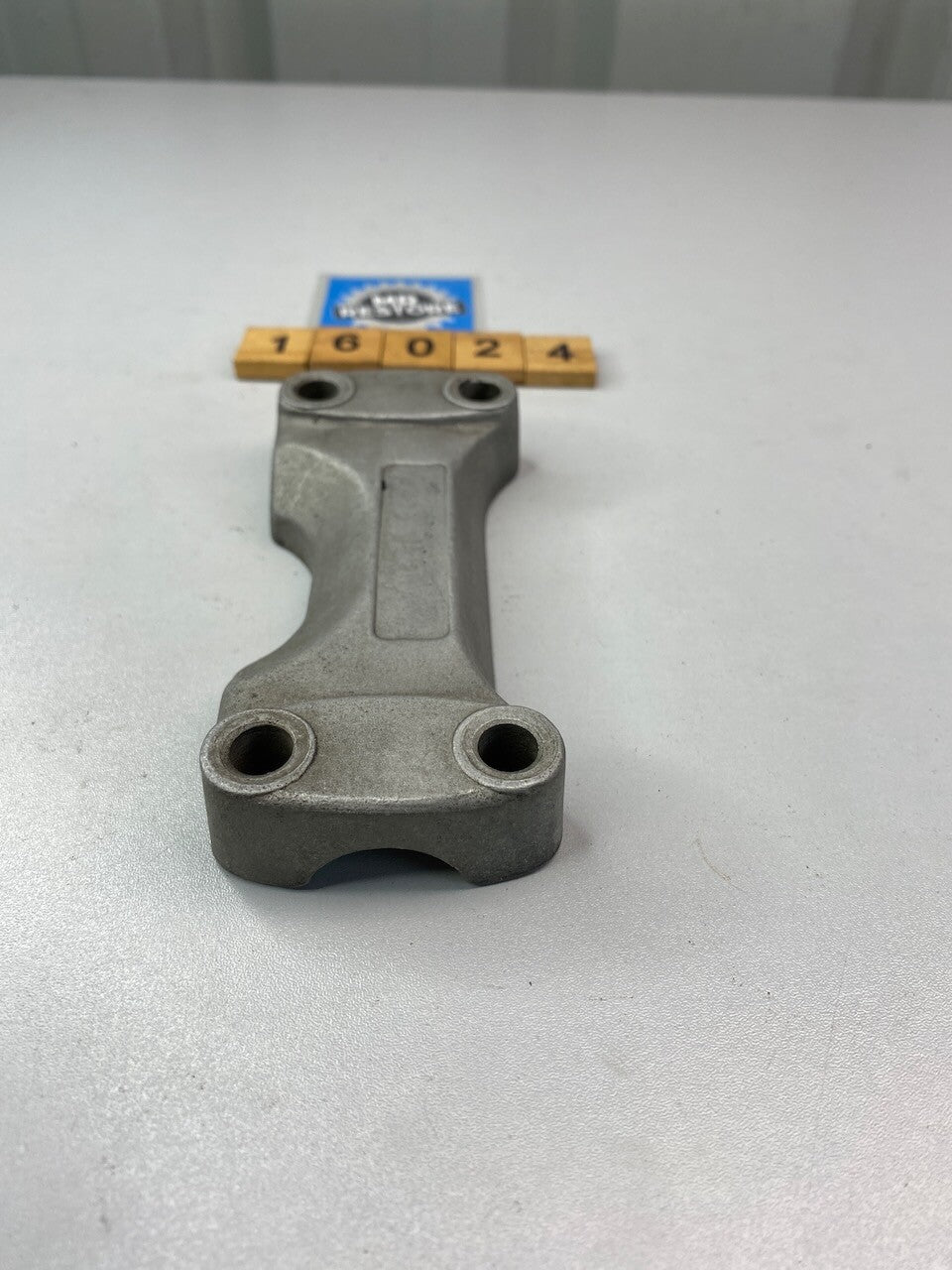 Suzuki GSX1100 Handlebar Top Clamp 56211-49200-291