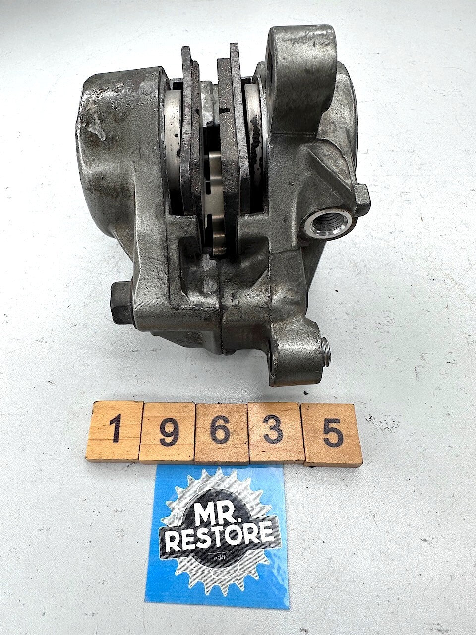 Yamaha FJ1200 XJ900 Rear Brake Calliper 1FW-25810-50
