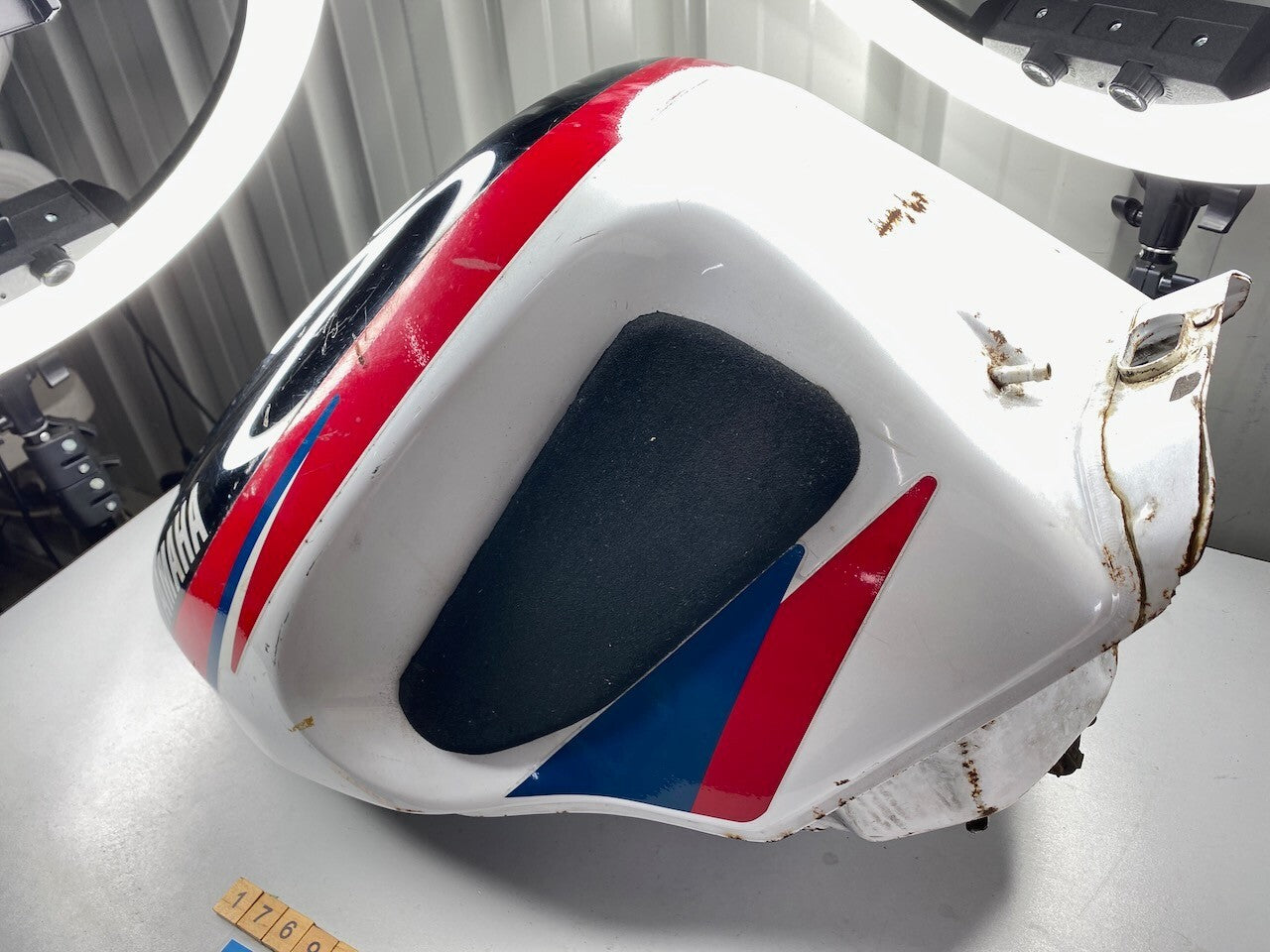Yamaha FZR1000 EXUP Fuel Tank, Cap, Front Mount & fuel Tap 1990-95 (no key)