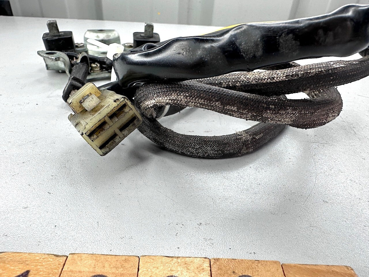 Suzuki GSX1100 GS1150 Pulse Pickup Signal Generator Stator 33110-49421
