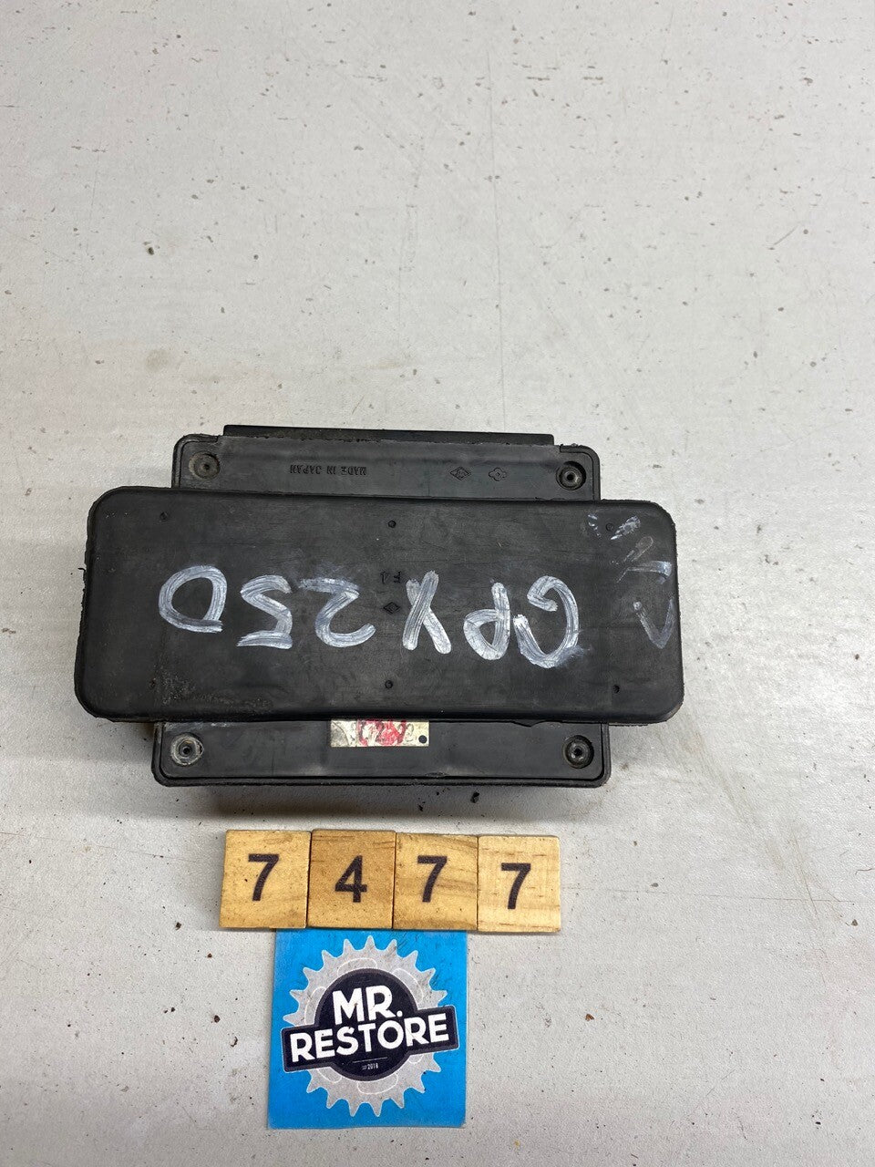 Kawasaki Junction Fuse Box GPX250 ZZR250 & Many More Kawasaki Models 26021-1063