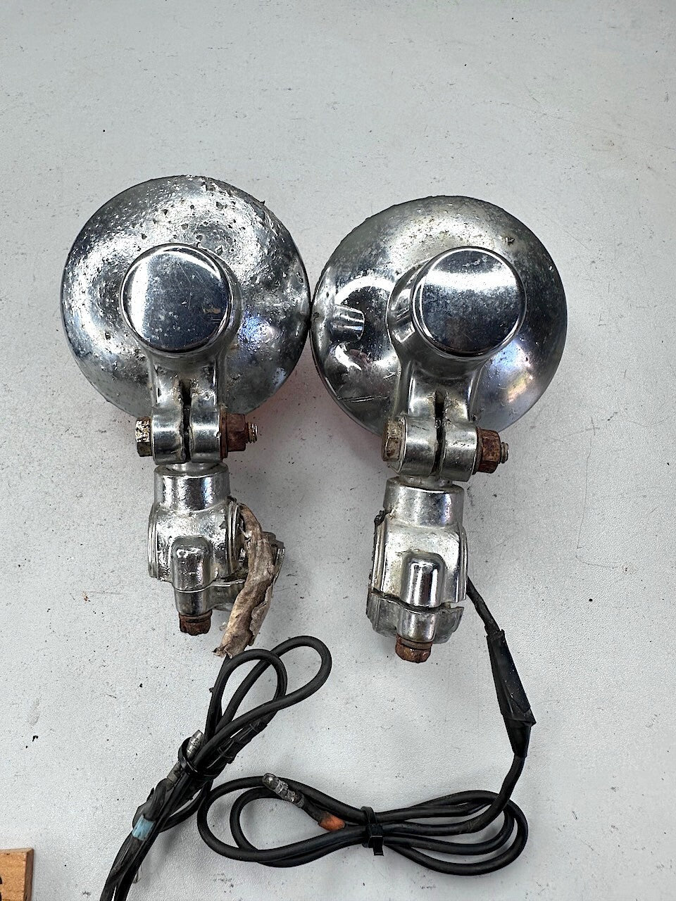 Honda (CB? CL?) Vintage Classic Motorcycle Handlebar Mounting Indicators Tested
