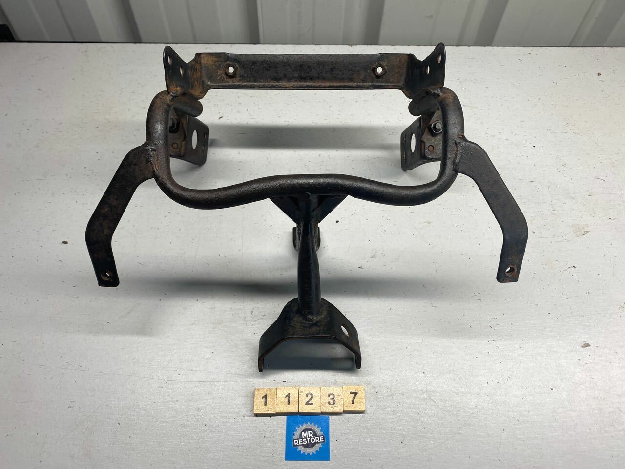 Suzuki GSX250FW Headlight Front Fairing Bracket