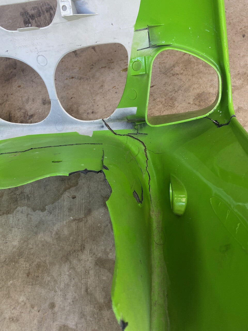 Kawasaki ZX7R Front Fairing 55028-1343 - (Damaged)