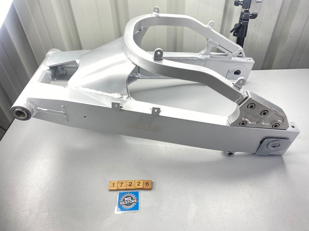 Kawasaki ZXR750 H1 1989 Swing Arm & Parts (reconditioned)