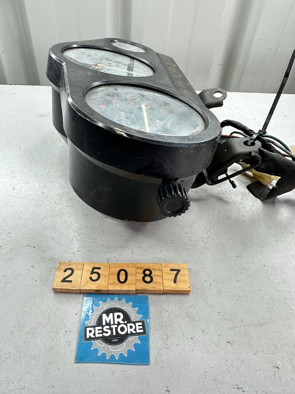 Honda VT250 Z KMH Meters Dashboard, Harness & Bracket (Speedo Tested)