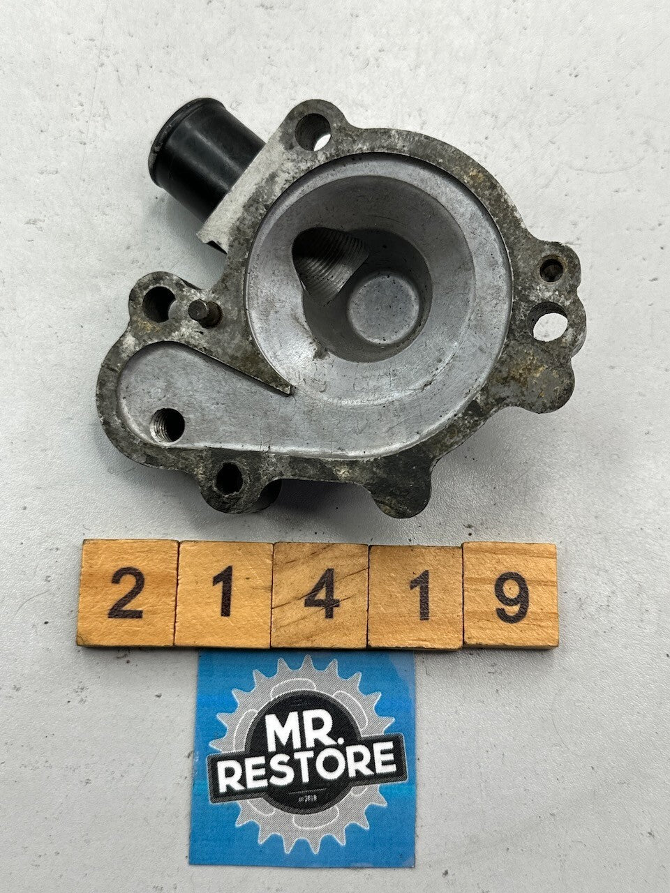 Yamaha TZR250 1986-88 1KT 2MA Water Pump Housing Cover 1KT-12422
