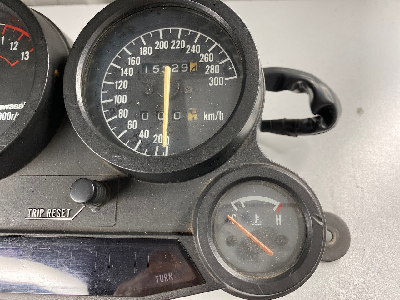 Kawasaki ZX10 Dashboard Meters Instruments KMH Only showing 15,000ks - tested
