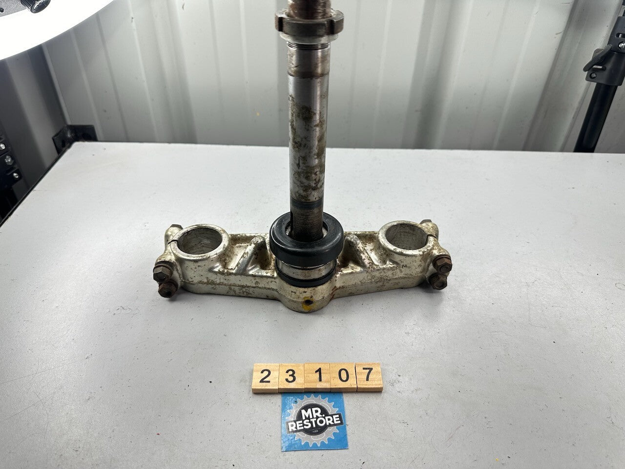 Kawasaki KDX175 KX125 KLX250 Steering Stem Lower Fork Clamp Tree 44037-1021