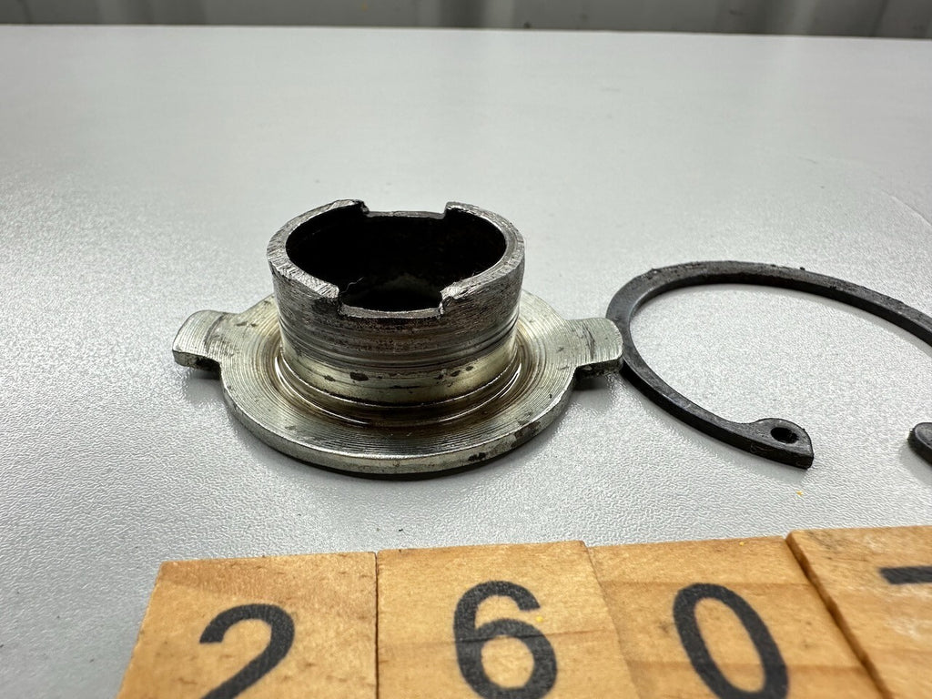 Kawasaki Z1300 KZ1300 '79-82' ZG1300 Speedometer Receiver & Circlip 41064-1003