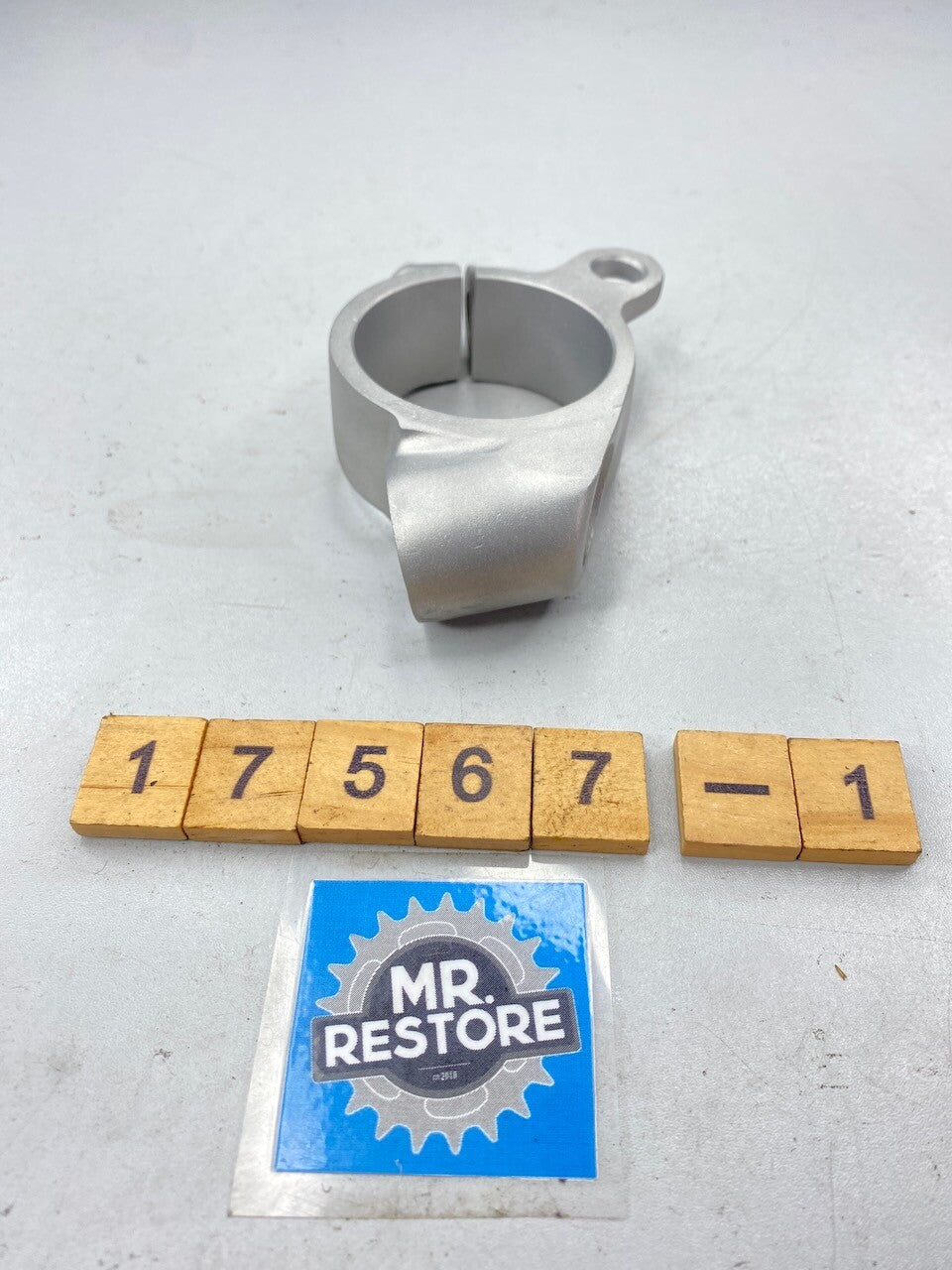 Kawasaki ZXR250C ZX250 1991-99 R/H OEM Handle Bar Clamp - Vapour Blasted