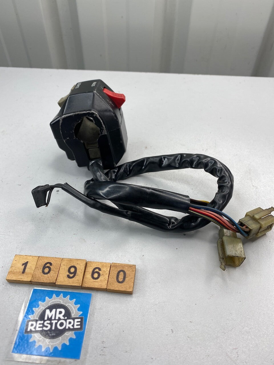 Yamaha FZR250 2KR L/H Handlebar Switch 2KR-83972