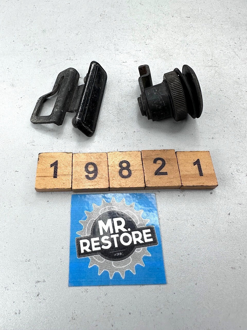 Kawasaki ZX1000 ZX10 1988-90 Tool Box Lock (no key)